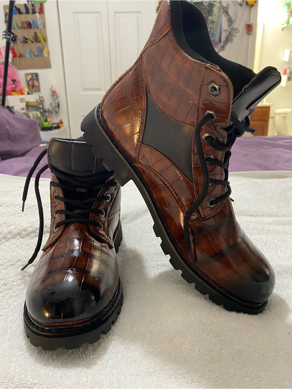 Men's Brown Croc-Embossed Leather Lace-Up Boots